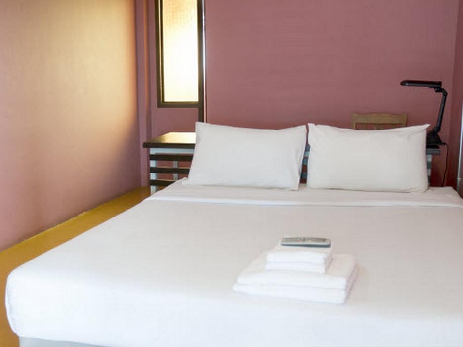 B2 Santitham Hotel Chiang Mai Bagian luar foto