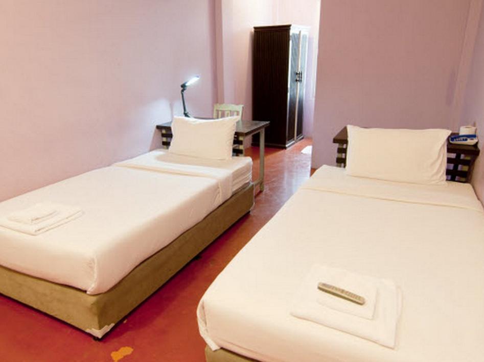 B2 Santitham Hotel Chiang Mai Bagian luar foto
