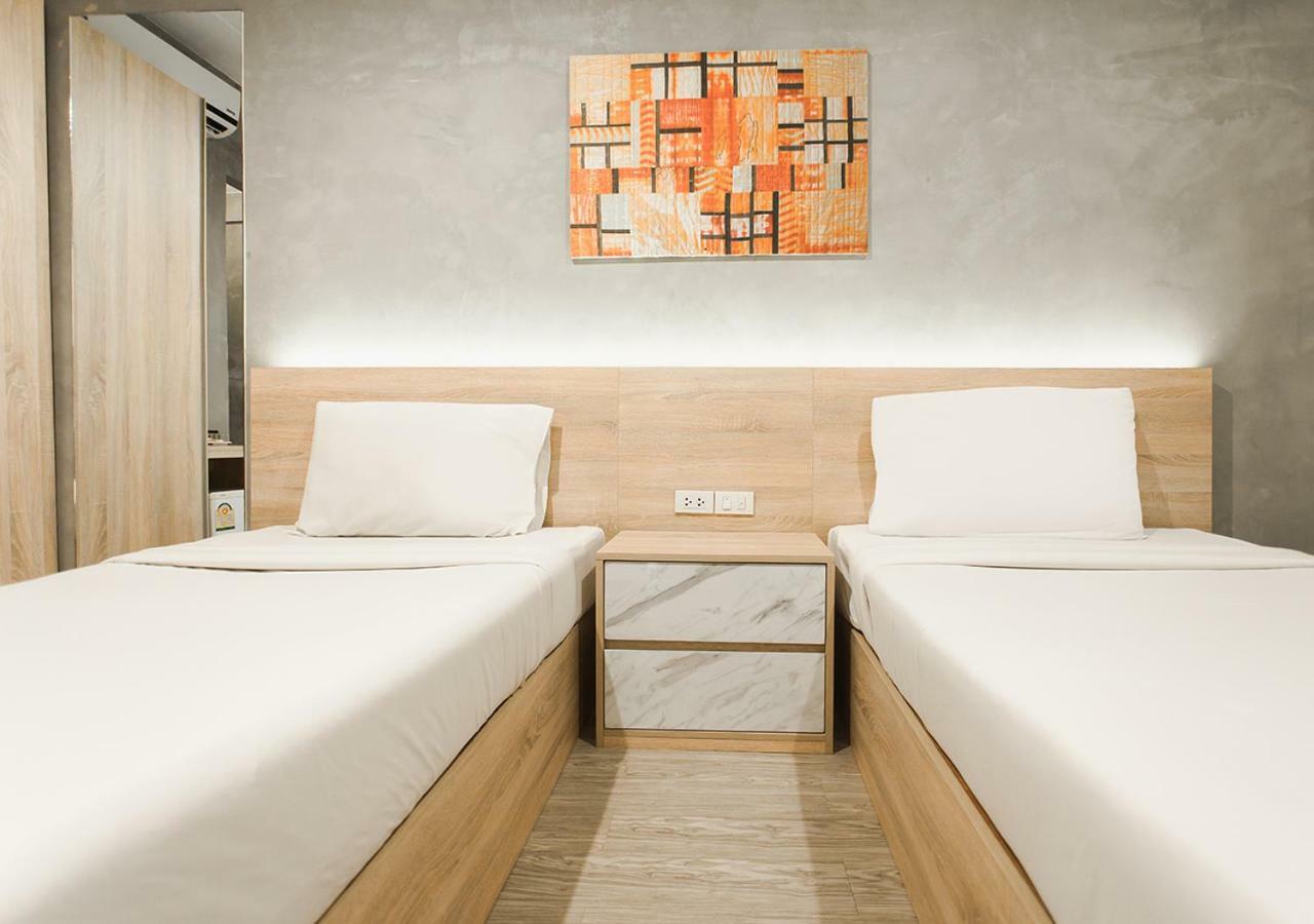 B2 Santitham Hotel Chiang Mai Bagian luar foto